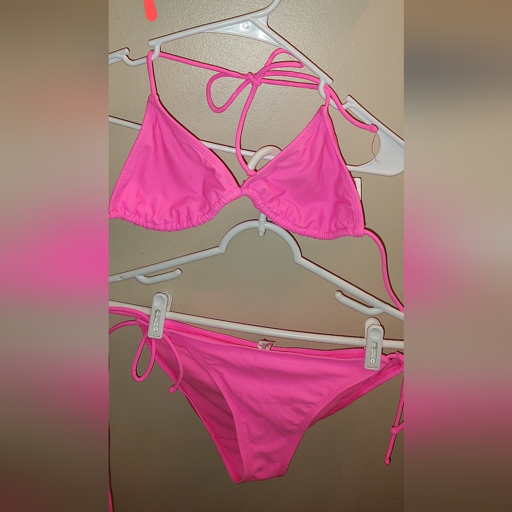 Bathing suit